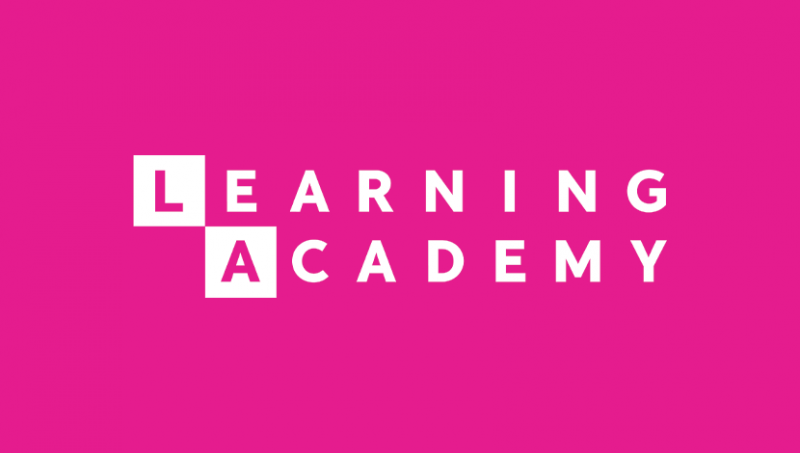 Box Learning Academy con logo su rosa