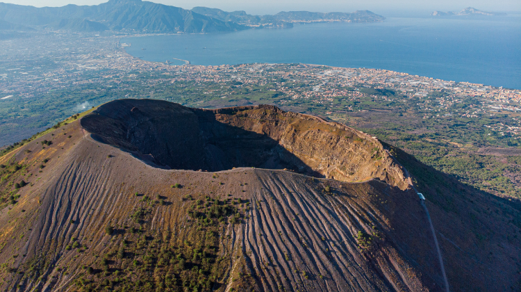 Immagine con il Vesuvio vista città
